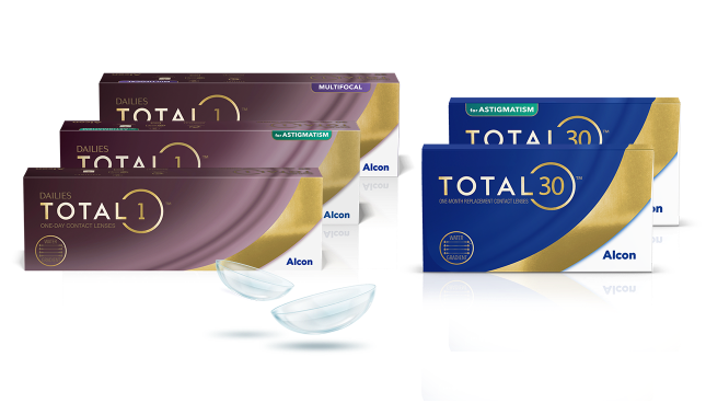 Imagen de las cajas de producto de la familia de lentes de contacto de día Total con Dailies Total1, Dailies Total1 multifocal y Dailies Total1 para astigmatismo, así como lentes de contacto mensualesTotal30 y Total 30 para astigmatismo de Alcon.
